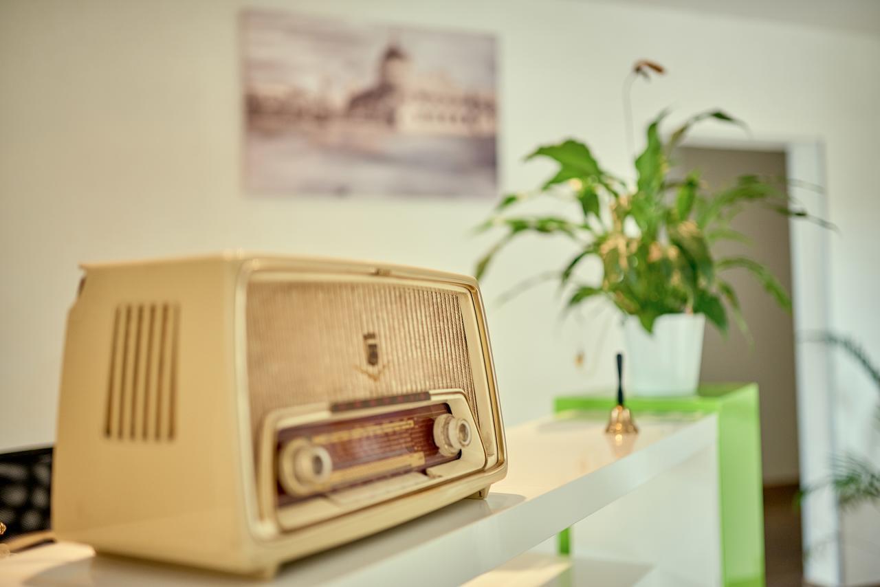 Hotel Zur Alten Stadtkellerei Leipzig Bagian luar foto A radio